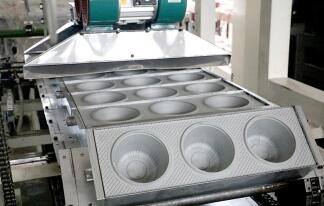山東餐盒機(jī)哪家性?xún)r(jià)比高，真空成型機(jī)廠家推薦
